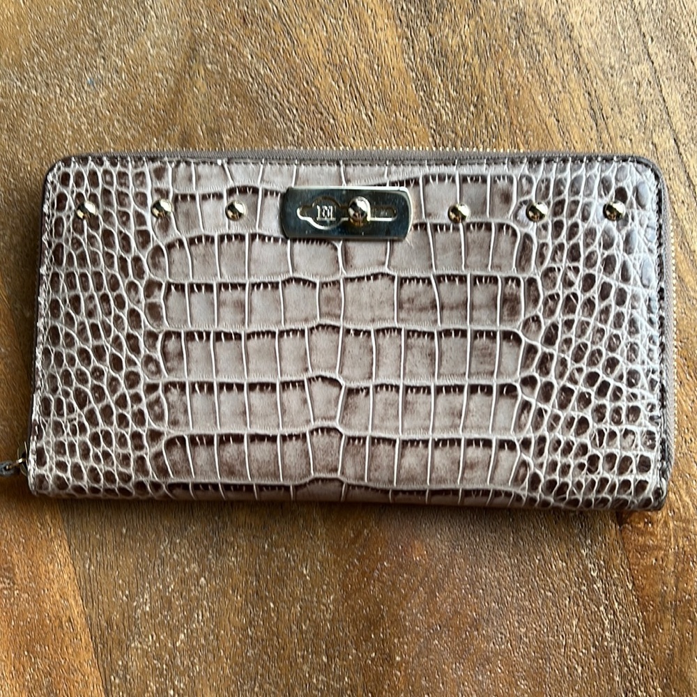 ESCADA EMBOSSED WALLET